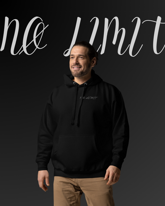 Hoodie noir NØ LIMIT porté pour l’entraînement en salle